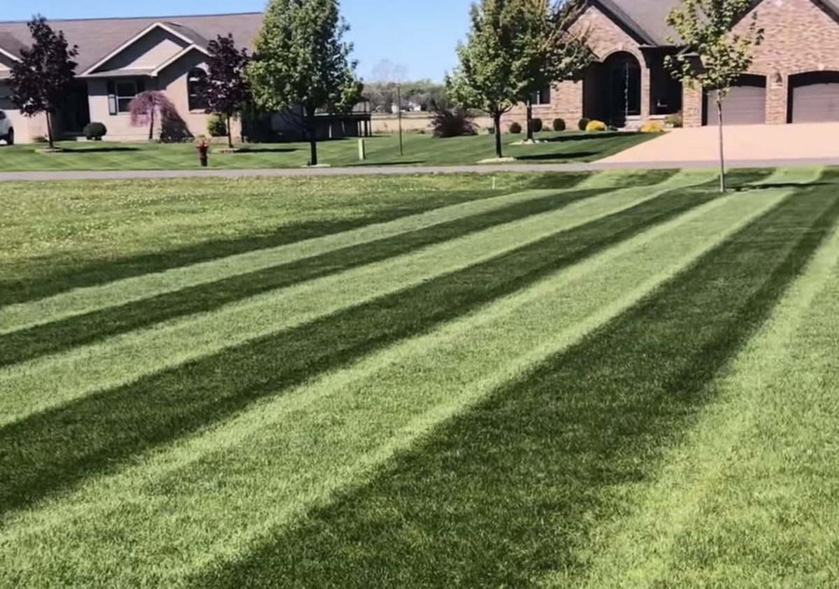 Residential lawn mowing service, Columbus OH